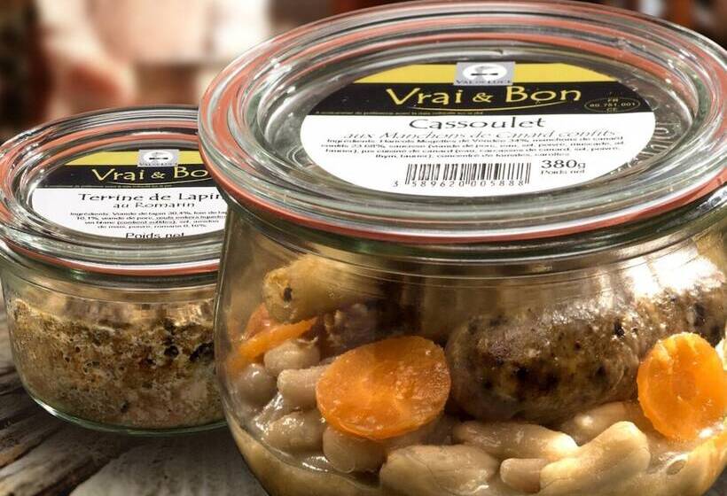패밀리 룸, Brit Hotel Porte D Espagne