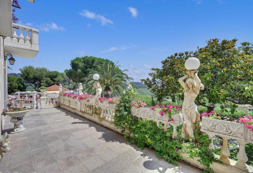 Люкс Superior Вид на Море, Le Château De Mei Lese