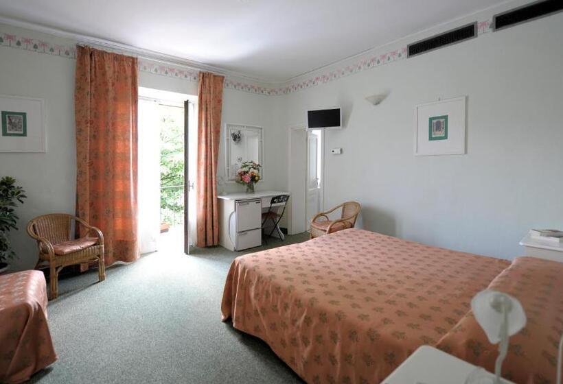Номер Стандарт Трехместный, Villa Belvedere