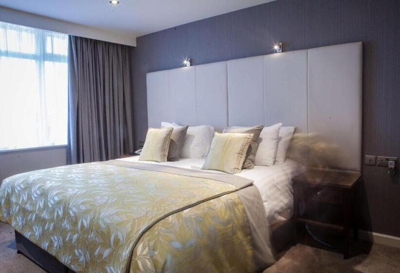 スタンダードルーム, Four Seasons Hotel & Leisure Club