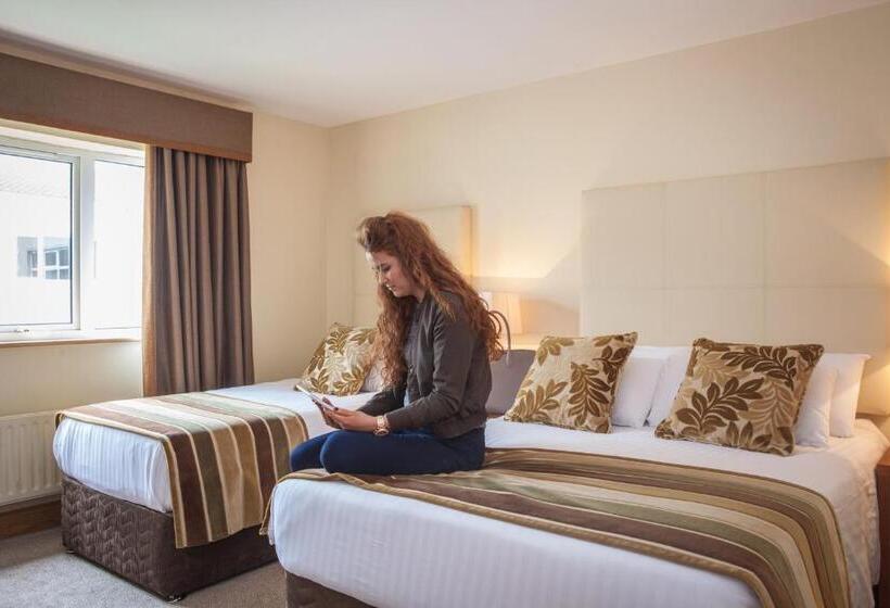 スタンダードルーム, Four Seasons Hotel & Leisure Club