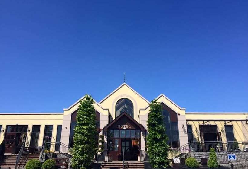 Номер Стандарт, Four Seasons Hotel & Leisure Club