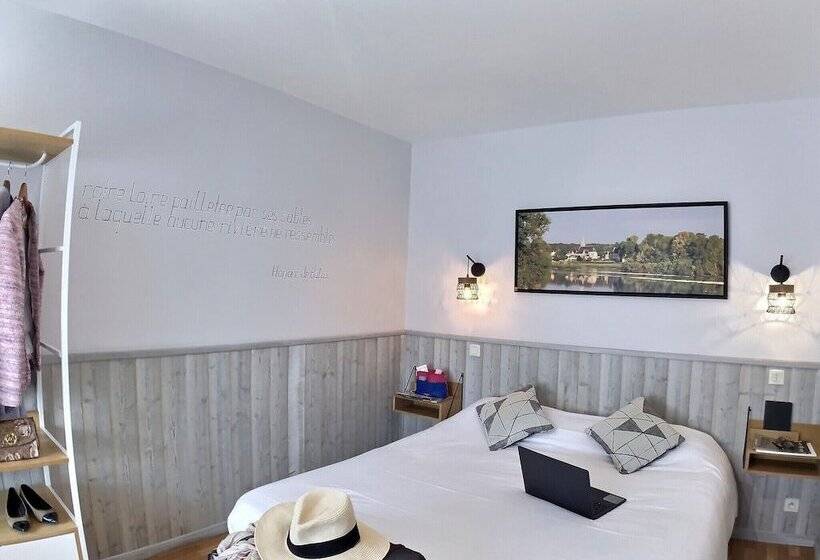 Четырехместный Номер Superior, Logis Hôtel Du Cygne