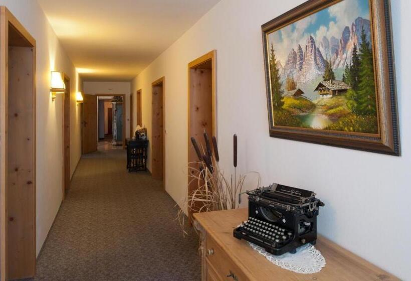 اتاق استاندارد یک نفره, Sindersdorfer Hof
