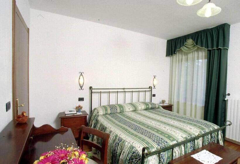 Семейный Номер Классика, Albergo Le Macinaie  Monte Amiata