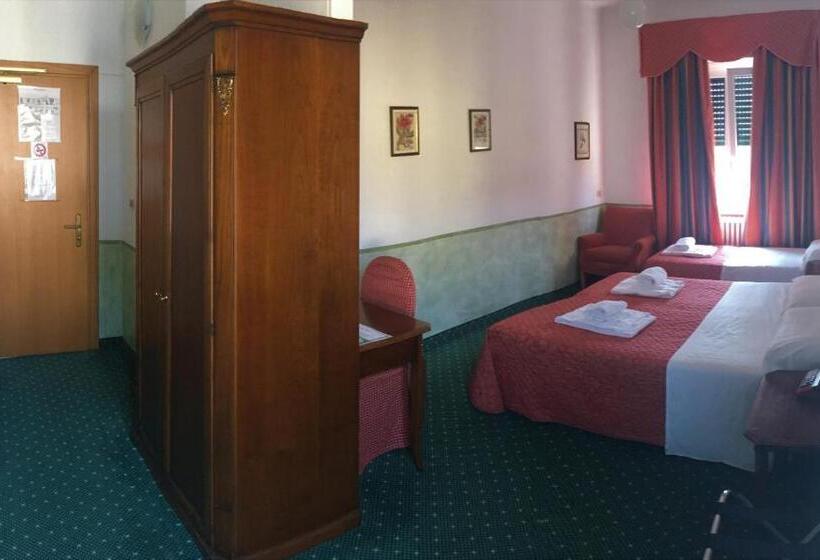 اتاق استاندارد سه نفره, Astoria