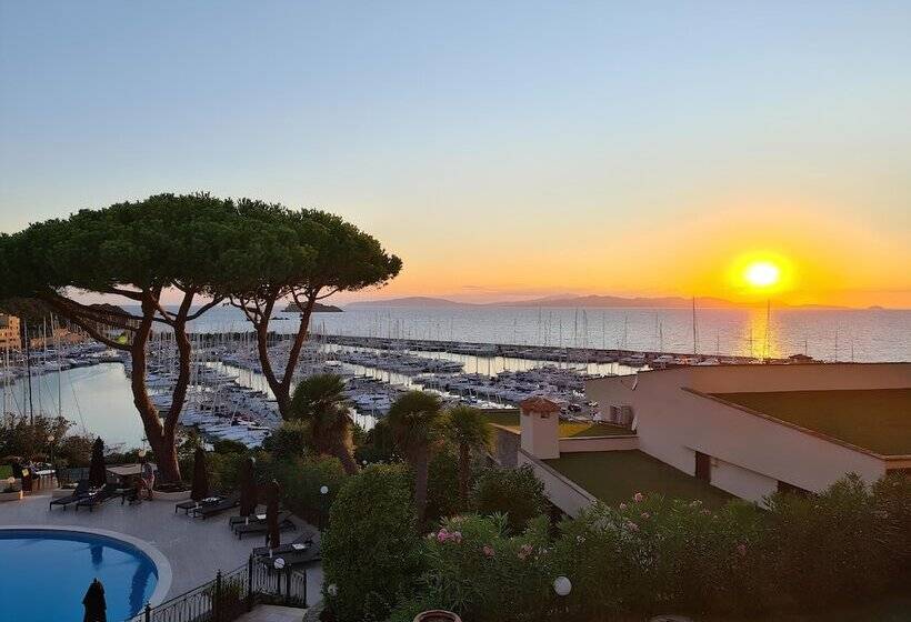 Полулюкс Вид на Море, Cala Del Porto Punta Ala