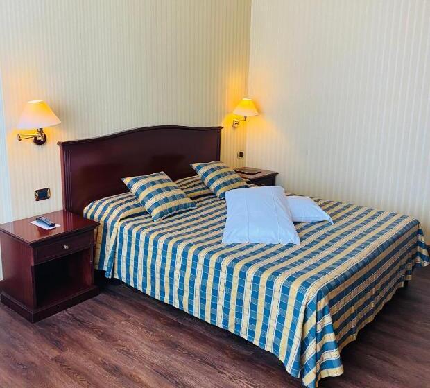 Номер Стандарт Трехместный, Benaco Garda S