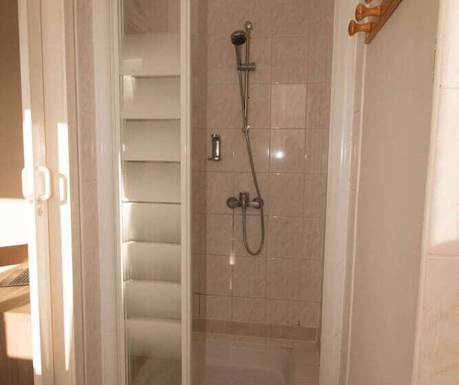 Номер Стандарт Трехместный, Hôtel Pacific