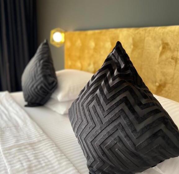 آپارتمان 1 خوابه با تراس, Krystal Boutique Mansion