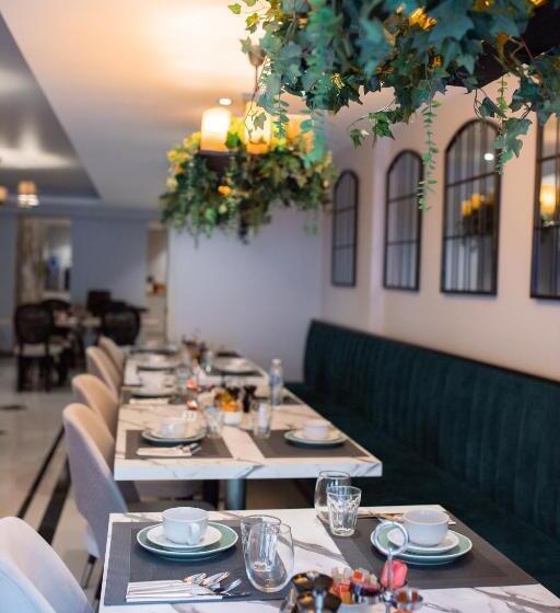 Трехместный Номер Superior, Merit Kensington