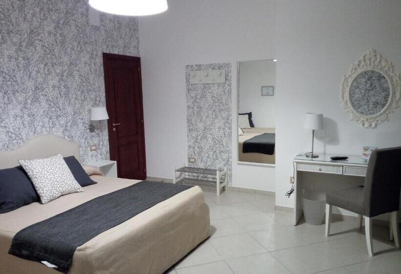 Номер Стандарт Трехместный, Mini Hotel   Angolo Di Paradiso