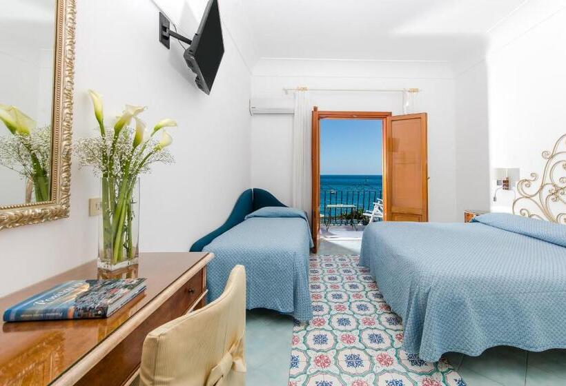 Triple Room Sea View, Pupetto
