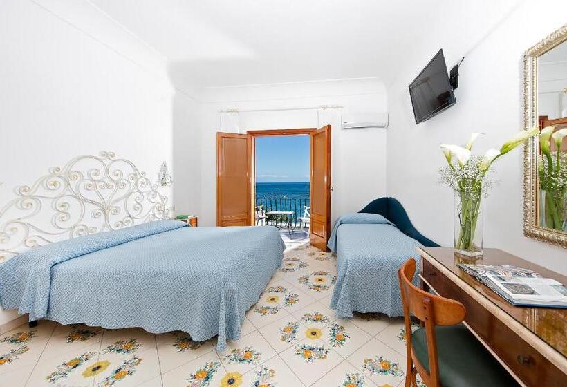 Triple Room Sea View, Pupetto