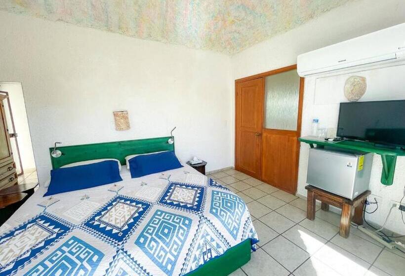 Quarto Estandar Cama King, Allende