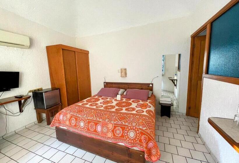 Quarto Estandar Cama King, Allende