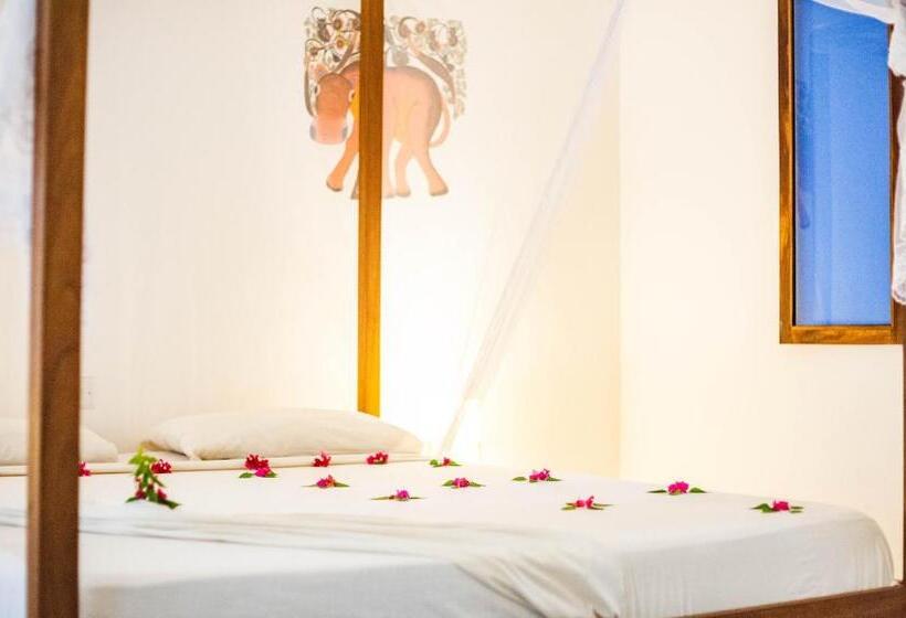 디럭스 룸, Art Hotel Zanzibar