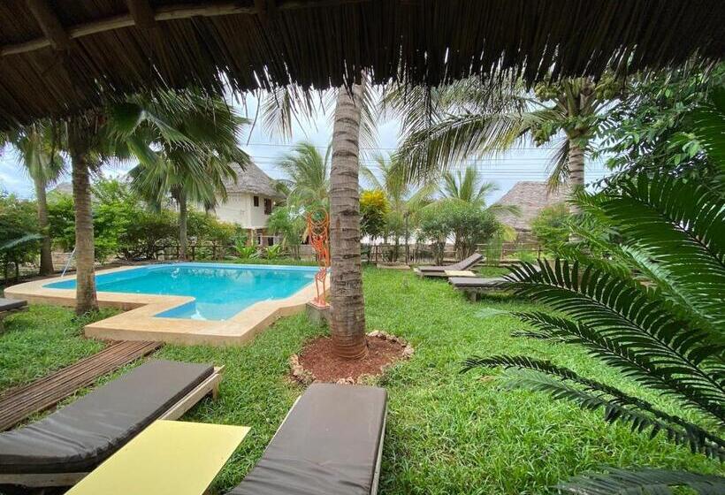 디럭스 룸, Art Hotel Zanzibar