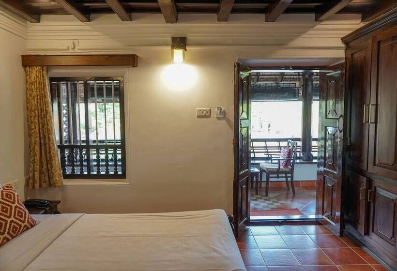 Quarto Superior, Kumarakom Tharavadu   A Heritage Hotel, Kumarakom