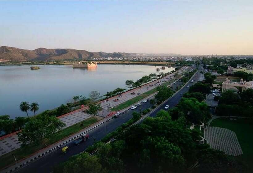 اتاق کلاب, Regenta Central Jal Mahal, Jaipur