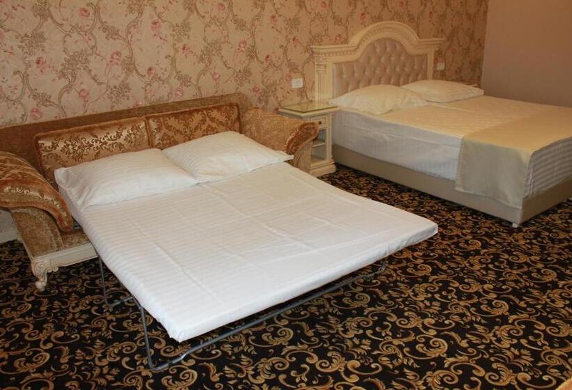 سوییت لوکس, Orient Braila