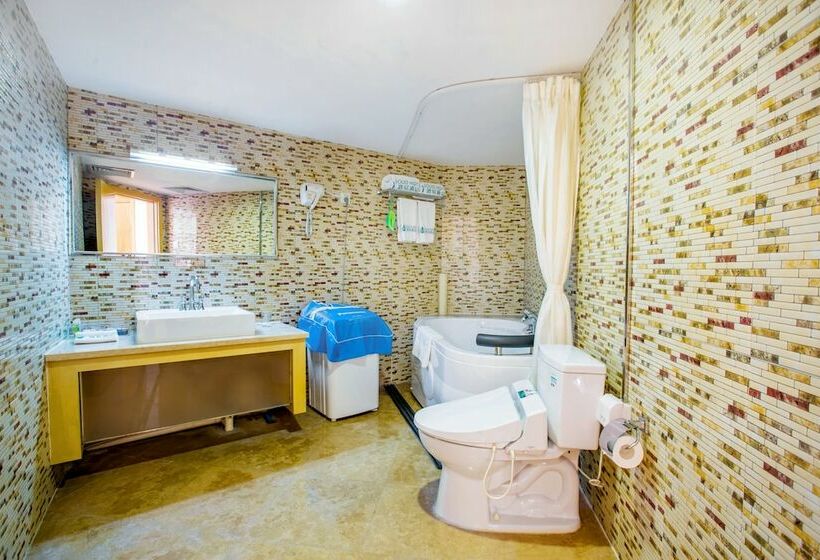 اتاق لوکس, Zhongshan Louis