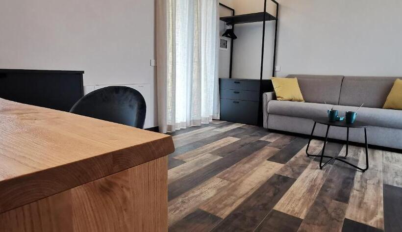 디럭스 룸 킹사이즈 침대, Agriturismo Il Medeghino