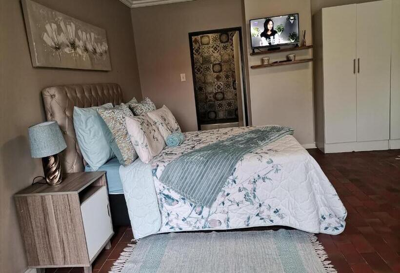 Номер Deluxe, Dr M Beauty Lounge And Guest House