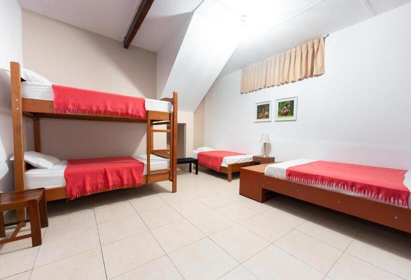 Семейный Номер, Hostal Centrika
