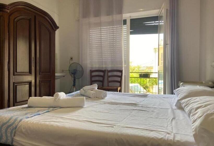 اتاق استاندارد چهار تخته, B&b Oasi