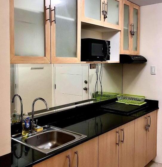غرفة عائلية, Wind Staycation Suites