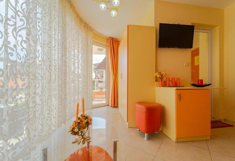חדר דלוקס עם מרפסת, Boutique Guest House  Sofia