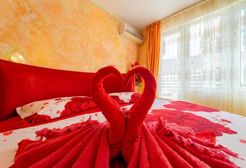 חדר דלוקס צדדי נוף לים, Boutique Guest House  Sofia