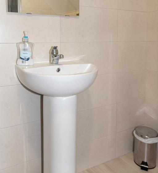 Quarto Estandar, Aisling Guest House