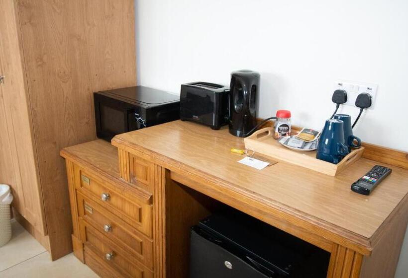 Quarto Triplo Estandar, Aisling Guest House