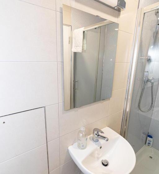 Quarto Estandar, Aisling Guest House