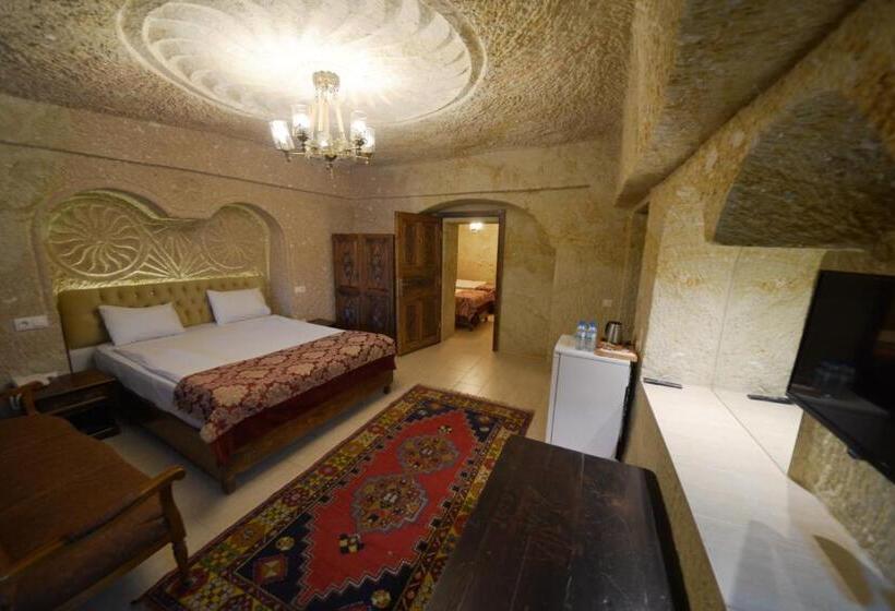 Quarto Familiar, Dedeli Konak Cave