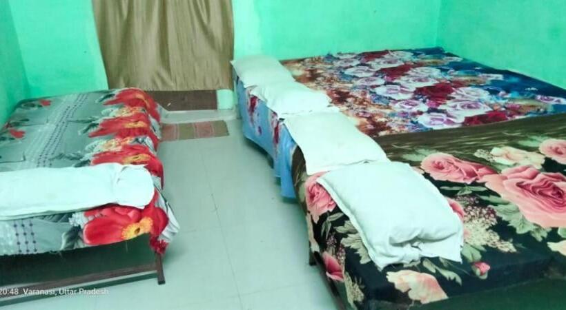 Family Room Shared Bathroom, Shri Swami Sheetal Das Akhada B1 88 Assi , Near Pushkar Talab,varanasi, Ashram Dharmshala