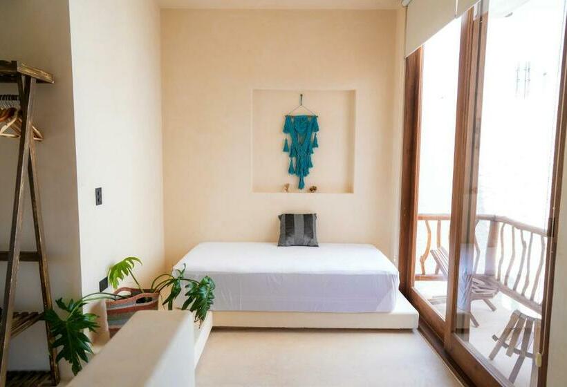 سوئیت با تخت بزرگ, Tikul Hotel Boutique