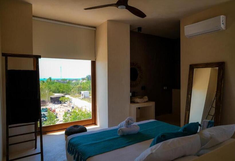 Deluxe Suite King Bed, Tikul Hotel Boutique