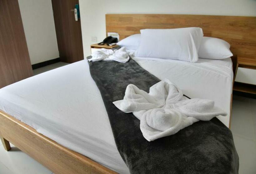 디럭스 룸, Alpha Hotel Boutique