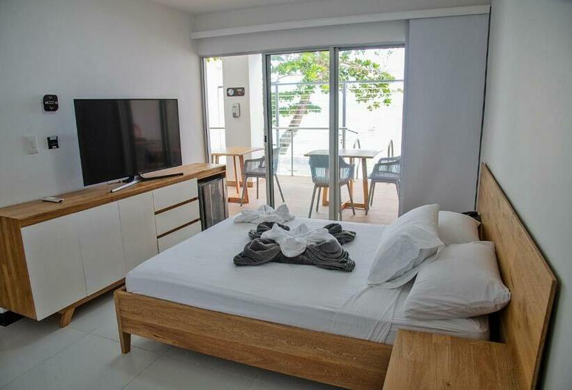 스탠다드 룸 풀장 전망, Alpha Hotel Boutique