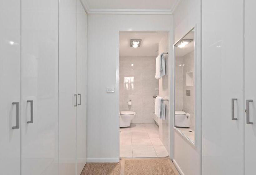 Апартаменты Ejecutiva 2 Спальни, 84 The Spit Holiday Apartments