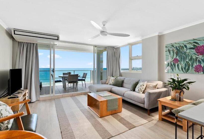 Superior 2-bedroom flat with sea view, 84 The Spit Holiday Apartments