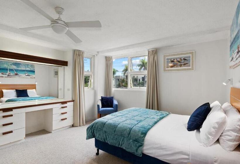 Апартаменты Deluxe 2 Спальни, 84 The Spit Holiday Apartments