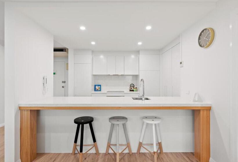 Апартаменты Superior 2 Спальни, 84 The Spit Holiday Apartments