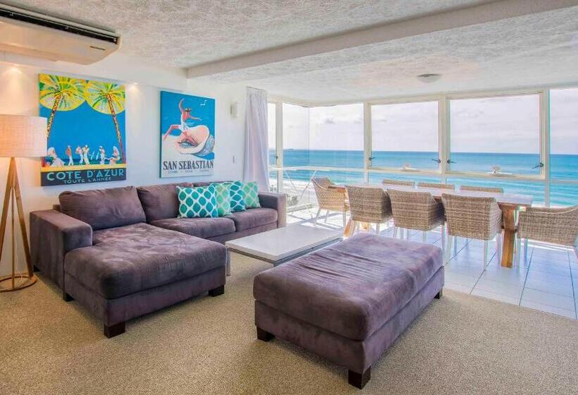 Superior 2-bedroom flat with a view, 84 The Spit Holiday Apartments