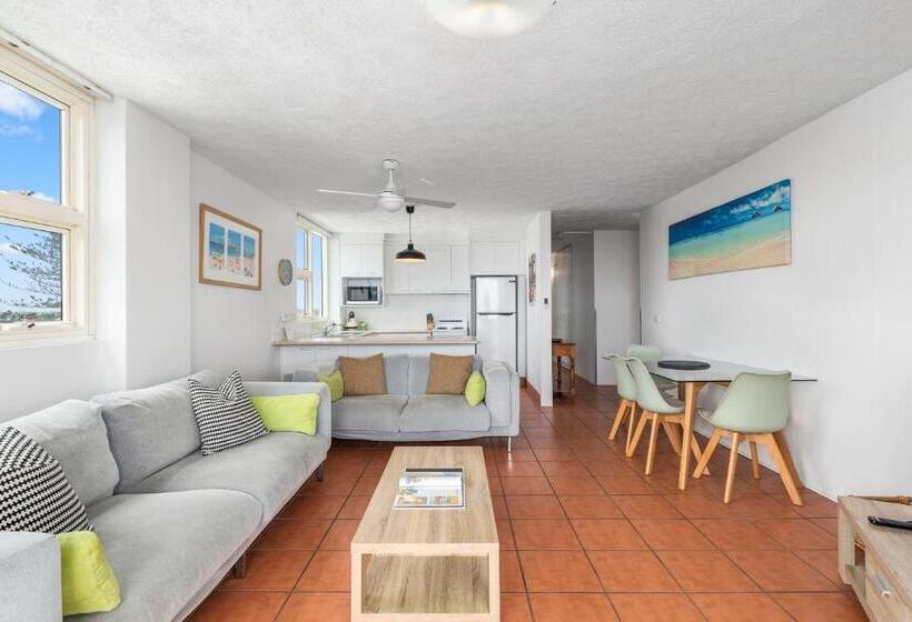 Superior 2-bedroom flat with sea view, 84 The Spit Holiday Apartments