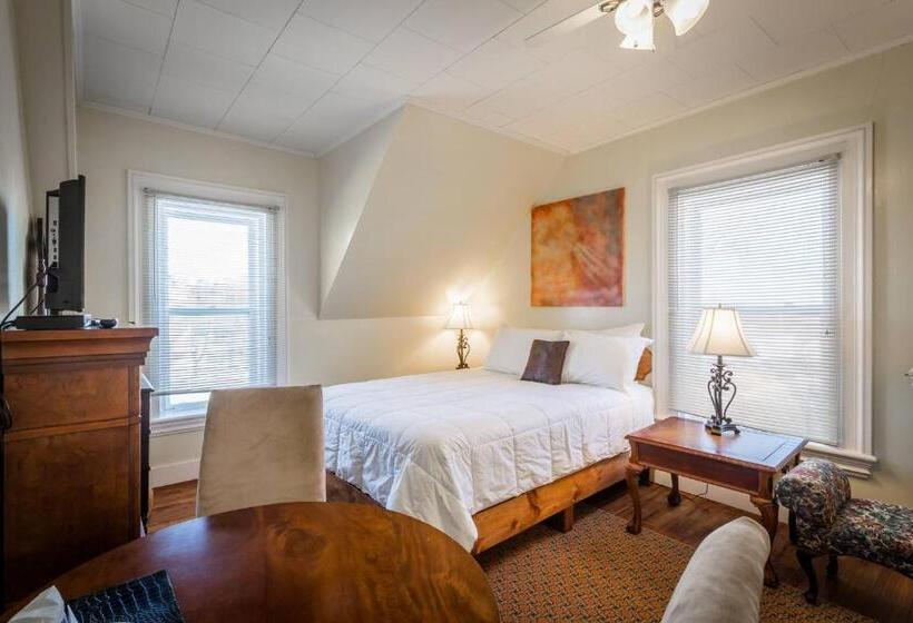 1间卧室的房子, Lakelawn B&b Motel