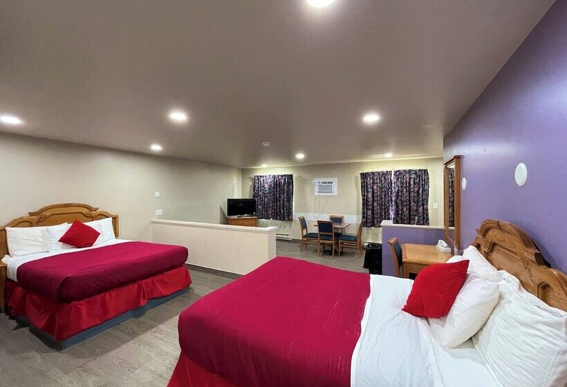 Номер Стандарт 2 Двуспальные Кровати, Thriftlodge By Wyndham Moncton
